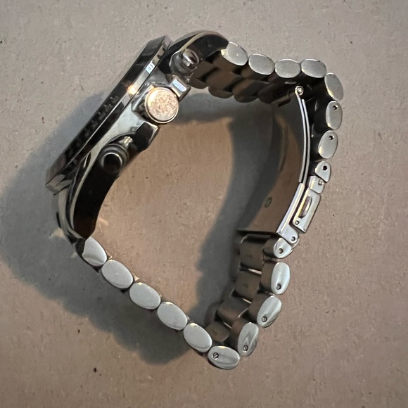 Michael Kors Watch - Picture 2 of 3